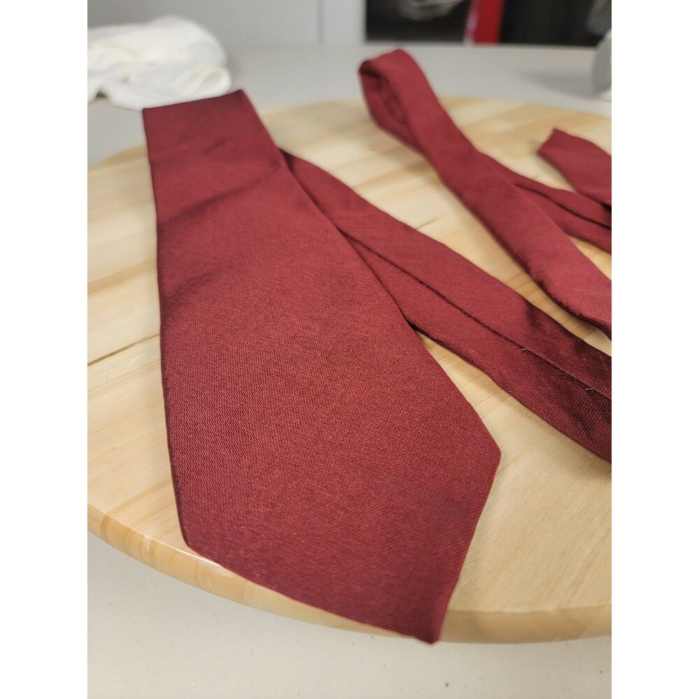 Wembley Men's Solid Red Silk Tie Necktie Classic Width One Size